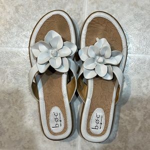 boc Amaris flower flip flops